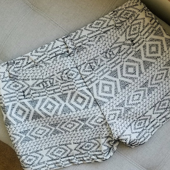 Aztec White and Black Shorts - Picture 8 of 8